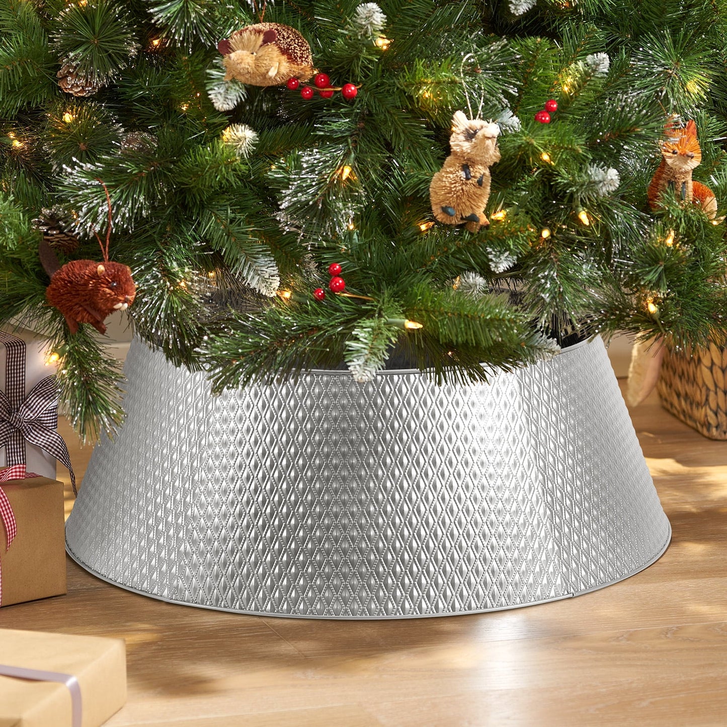 Ayieyill 26 Inch Christmas Tree Collar, Metal Tree Collar, Water Base Protection from Pets, Collar for Christmas Tree, Silver