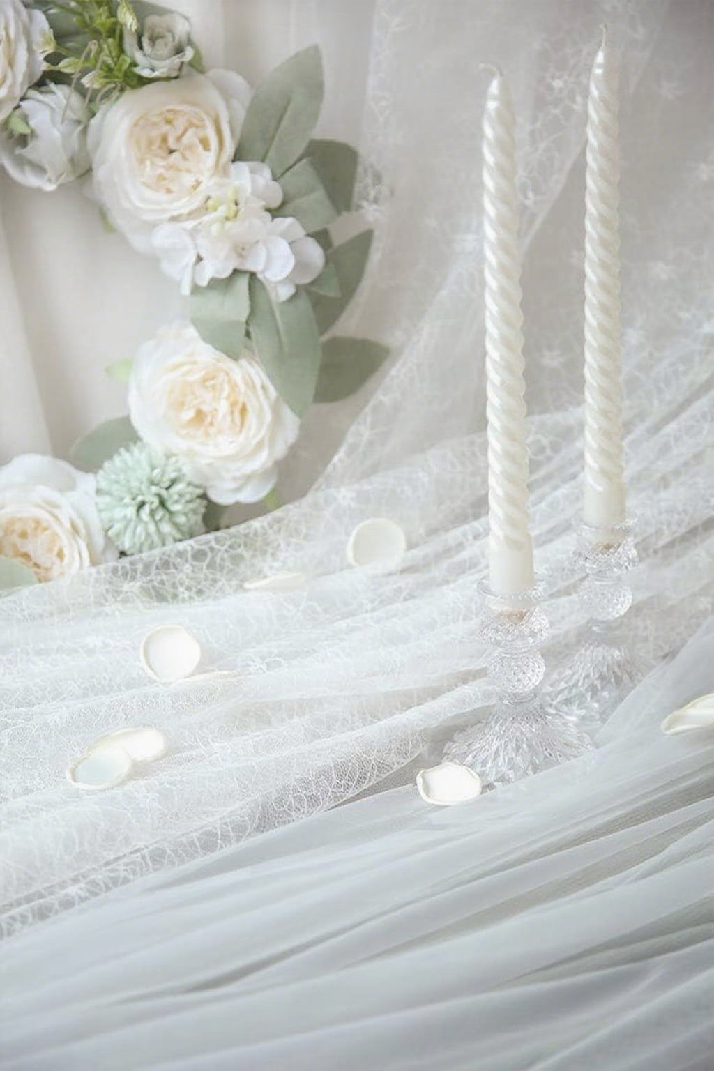 Ayieyill 300pcs Silk Rose Petals Ivory Wedding Decor Artificial Flower Petals Wedding Decorations for Reception