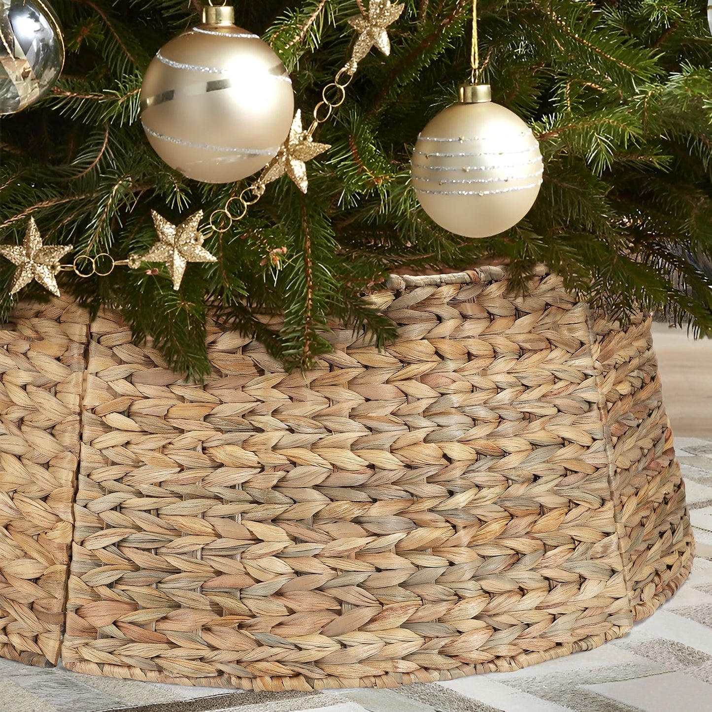 Ayieyill Woven Hyacinth Christmas Tree Collar, Christmas Tree Decorations, Tree Skirt Accessory w/ Cord Cut-Out | Natural