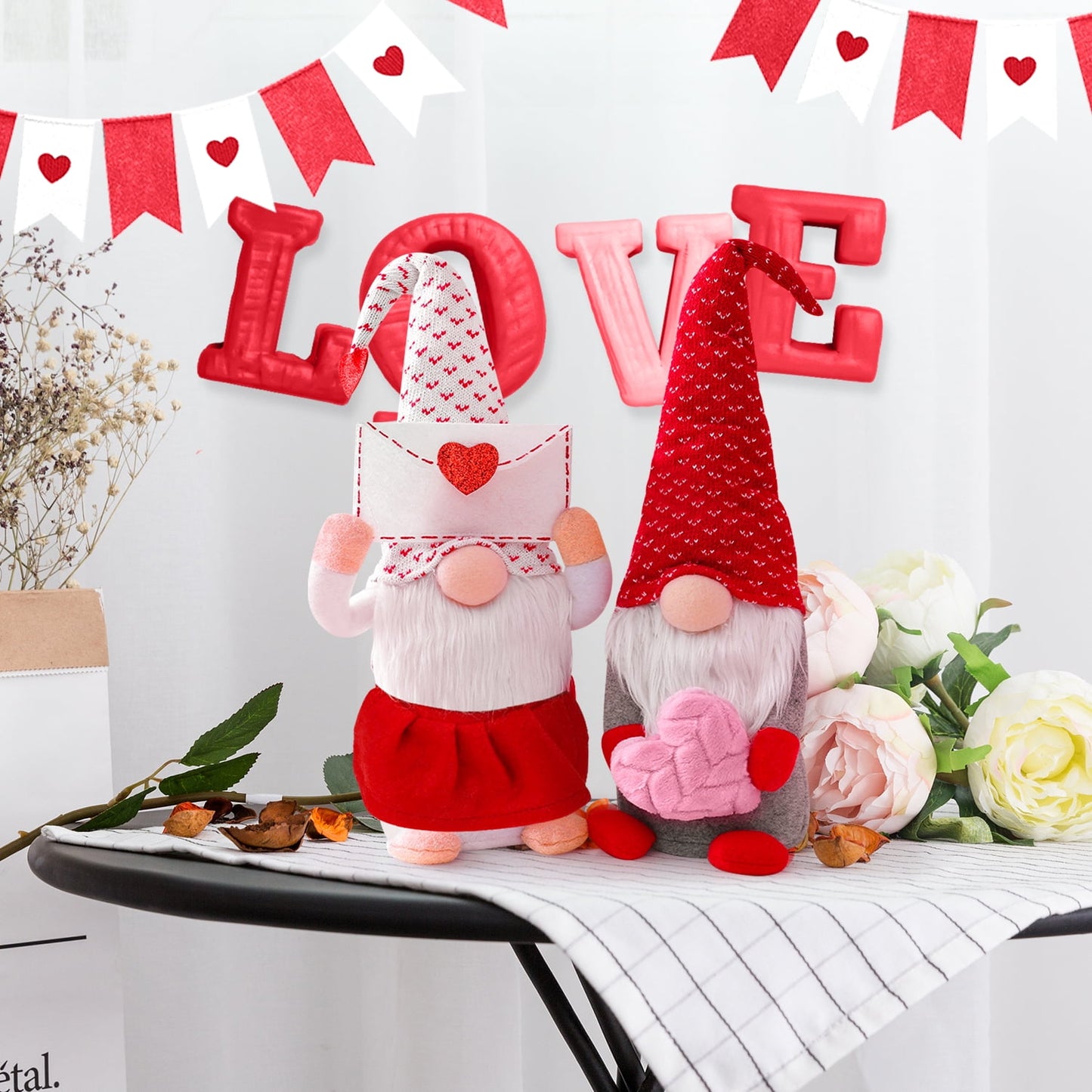 Ayieyill 2pcs Gnome Decor Valentine Day Home Decorations Gnomes Plush,Mr and Mrs Handmake Scandinavian Tomte