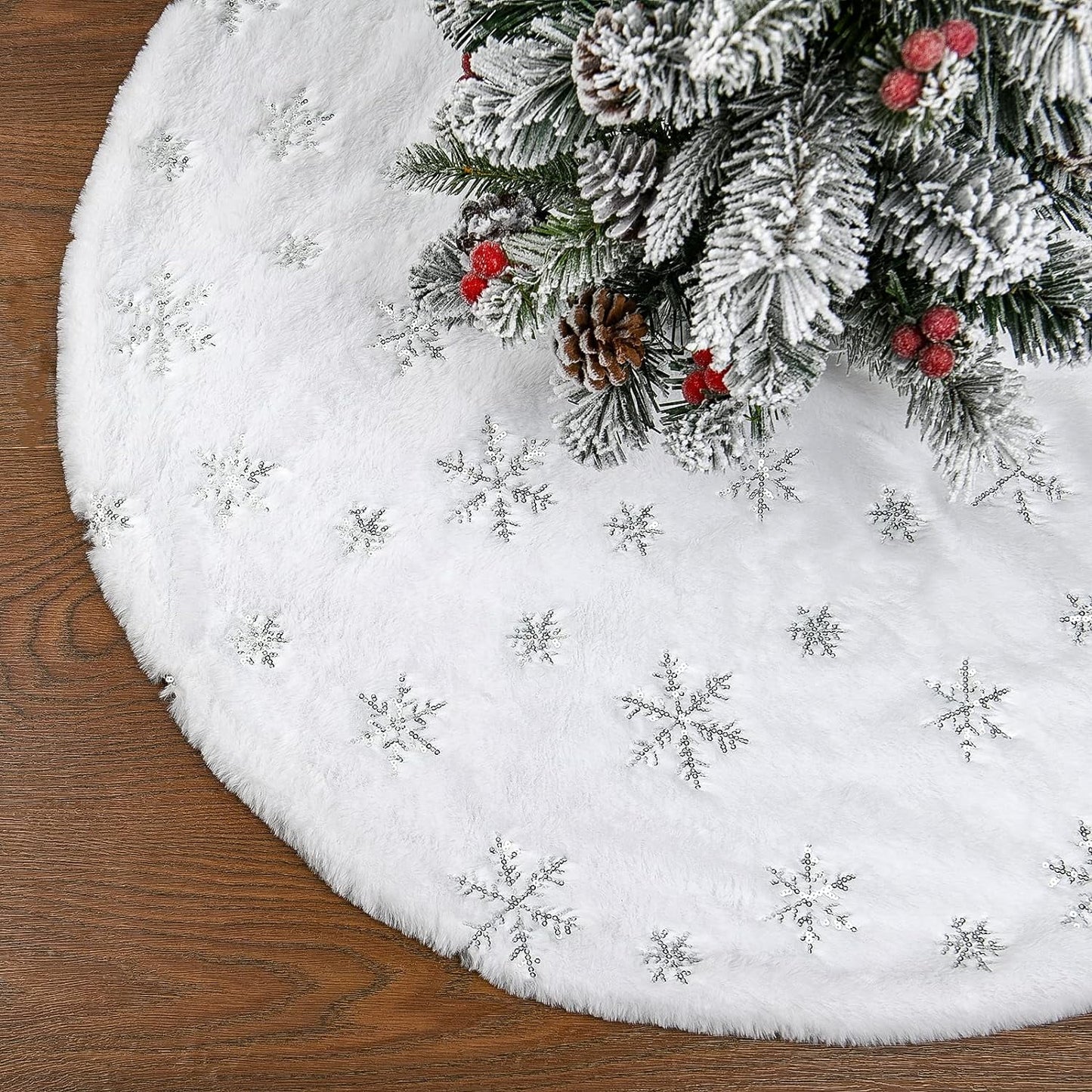 Ayieyill Christmas Tree Skirt 48 Inches Faux Fur White Christmas Tree Skirt for Christmas Tree Decorations